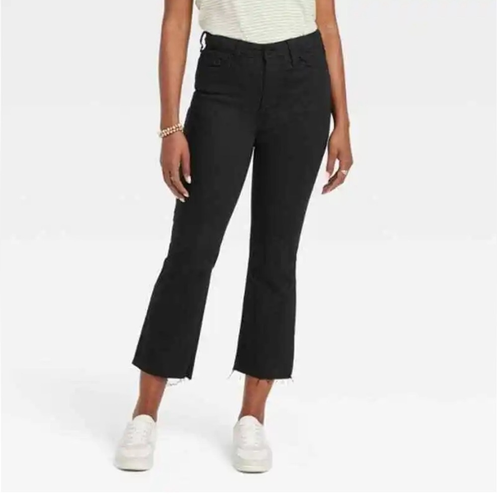 🎯 NWT Universal Thread Ankle Bootcut Jeans Black size 17 Frayed hem ankle